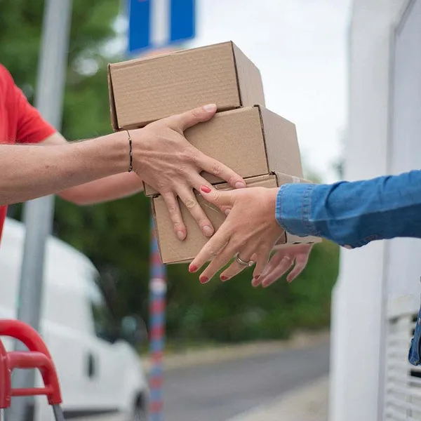 Order packing at 3PL Valencia